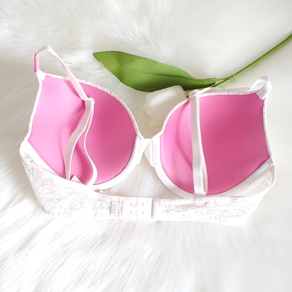 Size 34D 💕PINK VICTORIA'S SECRET PUSH-UP BRA - Picture 2 of 3